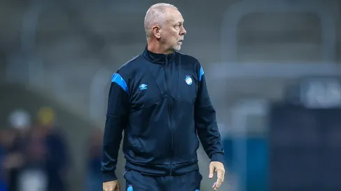 Mano Menezes tem futuro indefinido no Grêmio
