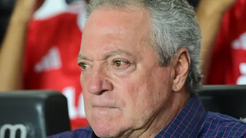 Abel Braga, técnico do Internacional, durante partida contra o Sao Paulo no estadio Vila Belmiro pelo campeonato Brasileiro A 2025. Foto: Jota Erre/AGIF