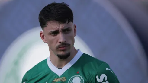 SP – SAO PAULO – 05/10/2025 – BRASILEIRO A 2025, SAO PAULO X PALMEIRAS – Joaquin Piquerez jogador do Palmeiras durante partida contra o Sao Paulo no estadio Morumbi pelo campeonato Brasileiro A 2025. Foto: Ettore Chiereguini/AGIF