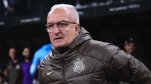 Dorival Júnior não agrada os torcedores.