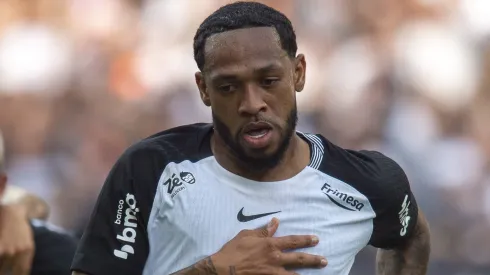 José Martínez abriu o placar para o Corinthians diante do Juventude