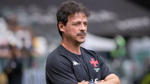 MG – BELO HORIZONTE – 07/12/2025 – BRASILEIRO A 2025, ATLETICO-MG X VASCO – Fernando Diniz tecnico do Vasco durante partida contra o Atletico-MG no estadio Arena MRV pelo campeonato Brasileiro A 2025. Foto: Fernando Moreno/AGIF