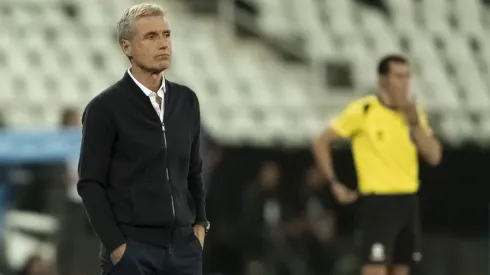 Luis Castro está livre no mercado e pode voltar ao Brasil