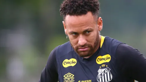 Neymar está em conversa para acertar detalhes sobre o complicado orçamento do Santos