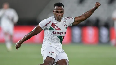 Arias em ação pelo Fluminense – Foto: Thiago Ribeiro/AGIF