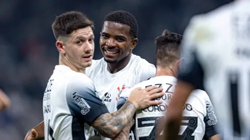 Rodrigo Garro tende a ser reserva contra o Cruzeiro no jogo de ida da semifinal da Copa do Brasil