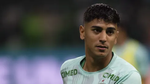 Facundo Torres durante partida do Verdão.