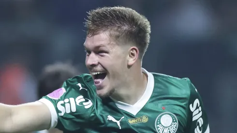 Bruno Fuchs, zagueiro do Palmeiras em partida pelo campeonato brasileiro (Foto: Alexandre Schneider/Getty Images)
