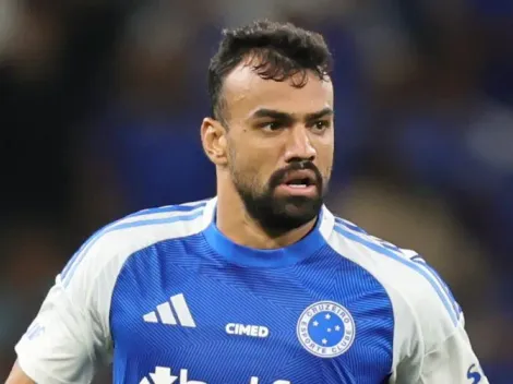 Fabrício Bruno protagoniza lance bizarro em Cruzeiro x Corinthians