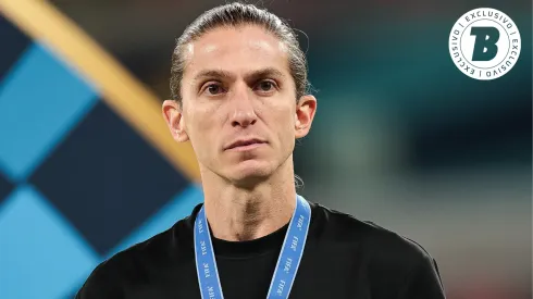 Filipe Luís durante premiação após vitória sobre o Cruz Azul