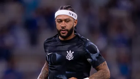 Memphis durante partida do Timão no Mineirão