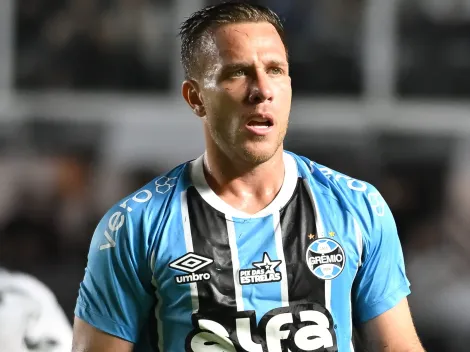 Grêmio prioriza permanência de Arthur e negocia com Juventus