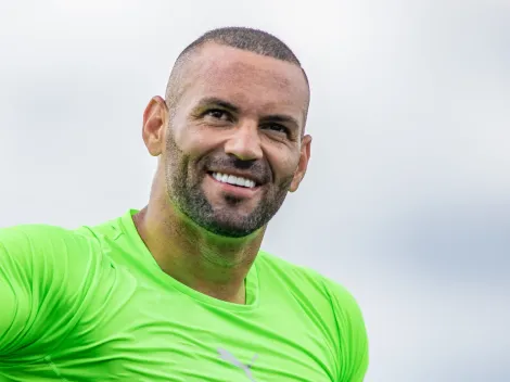 Grêmio deixa Palmeiras 'de lado' e inicia negociações diretas com Weverton