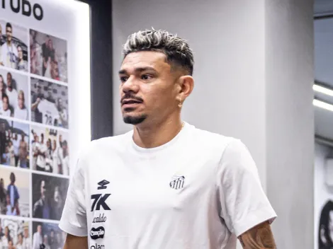 Santos aceita negociar Tiquinho Soares pagando parte do salário