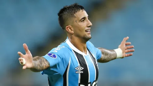 Kike Olivera não joga mais pelo Grêmio.