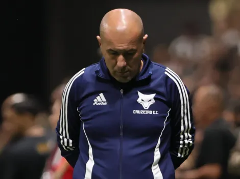 Leonardo Jardim se posiciona sobre lance polêmico de Memphis Depay em Cruzeiro x Corinthians