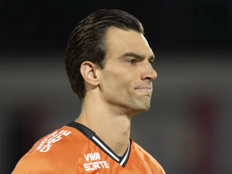 Léo Jardim é detonado pela torcida do Vasco por falha no Maracanã