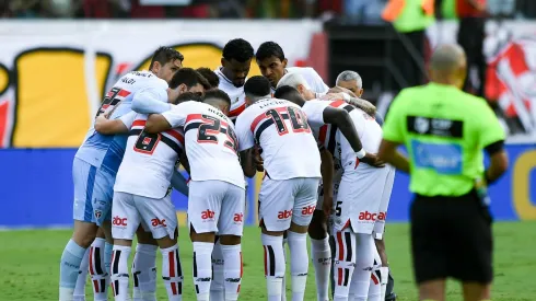 Eduardo Rauen, médico do São Paulo, detalha tratamento em dois jogadores e responde sobre impacto nas lesões — Foto Jhony PinhoAGIF