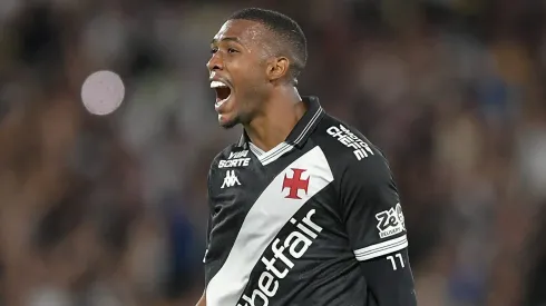 Rayan jogador do Vasco comemora seu gol durante partida contra o Fluminense no estadio Maracana pelo campeonato Copa Do Brasil 2025. Foto: Thiago Ribeiro/AGIF