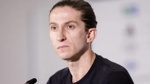 Filipe Luís concedeu entrevista coletiva nesta sexta-feira (12). Foto: Adriano Fontes/CRF