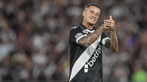 Coutinho, jogador do Vasco, durante partida contra o Fluminense no estadio Maracana pelo campeonato Copa Do Brasil 2025. Foto: Thiago Ribeiro/AGIF