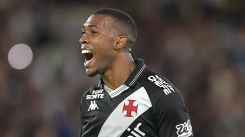 Rayan durante partida contra o Fluminense – Foto: Thiago Ribeiro/AGIF