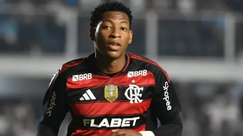 Plata em ação pelo Flamengo – Foto: Jota Erre/AGIF