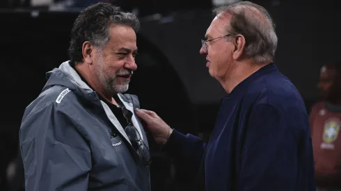 Osmar Stabile, presidente do Corinthians e Julio Casares, presidente do Sao Paulo durante partida no estadio Arena Corinthians pelo campeonato Brasileiro A 2025. Foto: Ettore Chiereguini/AGIF