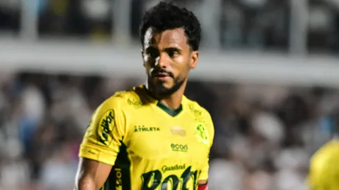 SP – SANTOS – 19/11/2025 – BRASILEIRO A 2025, SANTOS X MIRASSOL – Danielzinho jogador do Mirassol durante partida contra o Santos no estadio Vila Belmiro pelo campeonato Brasileiro A 2025. Foto: Jota Erre/AGIF