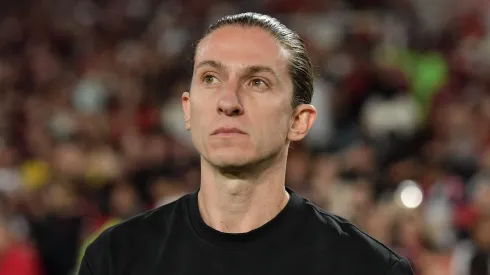 Filipe Luis tecnico do Flamengo durante partida contra o Santos no estadio Maracana pelo campeonato Brasileiro A 2025. Foto: Thiago Ribeiro/AGIF