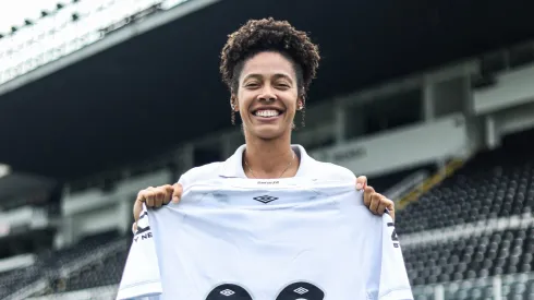 Evellyn Marques permanece no Santos até o fim de 2026 – Foto: Reinaldo Campos/Santos FC
