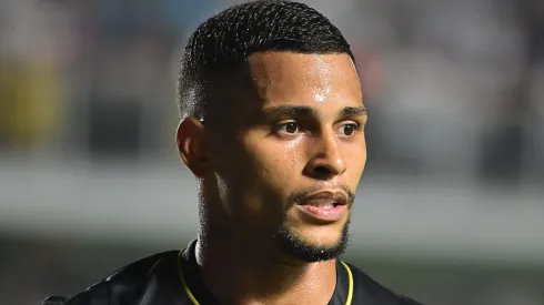 Mailton em partida pelo São Paulo – Foto: Jota Erre/AGIF