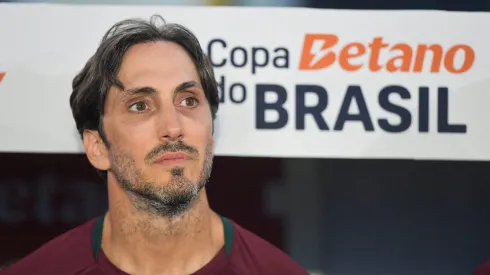 RJ – RIO DE JANEIRO – 11/12/2025 – COPA DO BRASIL 2025, VASCO X FLUMINENSE – Zubeldia tecnico do Fluminense durante partida contra o Vasco no estadio Maracana pelo campeonato Copa Do Brasil 2025. Foto: Thiago Ribeiro/AGIF