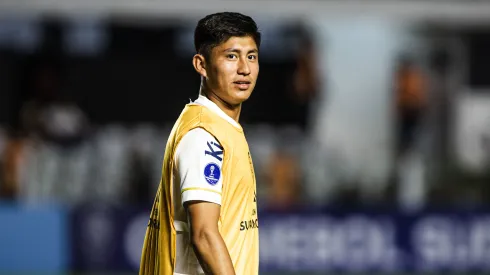 Miguelito jogador do Santos durante partida contra o Audax Italiano no estadio Vila Belmiro pelo campeonato Copa Sul-Americana 2023. Foto: Abner Dourado/AGIF