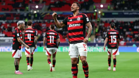 Danilo comemora seu gol em Flamengo x Pyramids. Foto: Getty Images/Getty Images