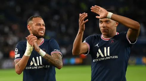 Neymar e Mbappé atuando pelo PSG. (Photo by Matthias Hangst/Getty Images)