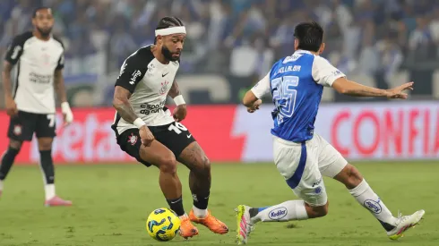 Memphis Depay jogador do Corinthians durante partida contra o Cruzeiro. Foto: Gilson Lobo/AGIF