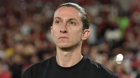 RJ – RIO DE JANEIRO – 09/11/2025 – BRASILEIRO A 2025, FLAMENGO X SANTOS – Filipe Luis tecnico do Flamengo durante partida contra o Santos no estadio Maracana pelo campeonato Brasileiro A 2025. Foto: Thiago Ribeiro/AGIF