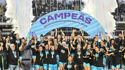Campeãs da Série A2. Foto: Jota Erre/AGIF