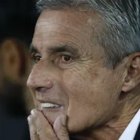 Luís Castro manda primeiro recado sobre 2026 após assumir o Grêmio: “Dignidade e respeito”