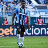 Contestado pelos torcedores e liberado por Luís Castro, Jemerson deve ter rescisão amigável com o Grêmio