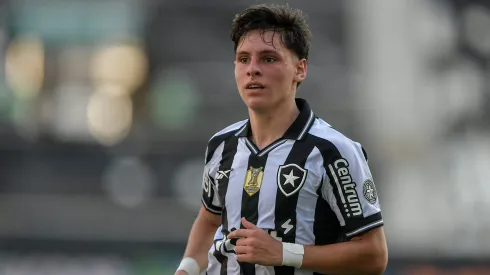 Montoro é tratado como inegociável no Botafogo. Foto: Thiago Ribeiro/AGIF