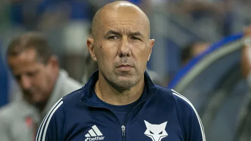 Leonardo Jardim durante Cruzeiro x Corinthians – Foto: Fernando Moreno/AGIF