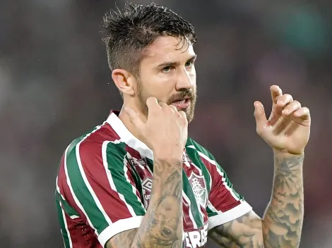 Torcida do Fluminense critica Everaldo no clássico contra o Vasco