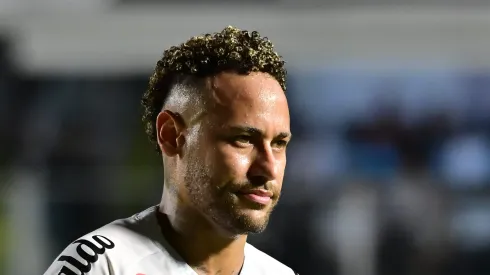 Neymar durante partida do Brasileirão 2025.