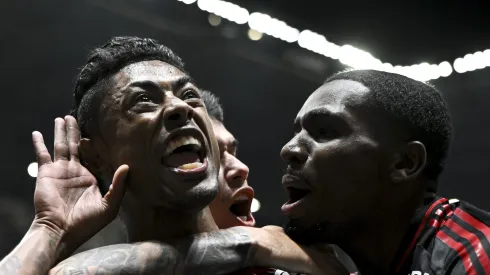 Evertton Araújo tem contrato no Fla até 2028.