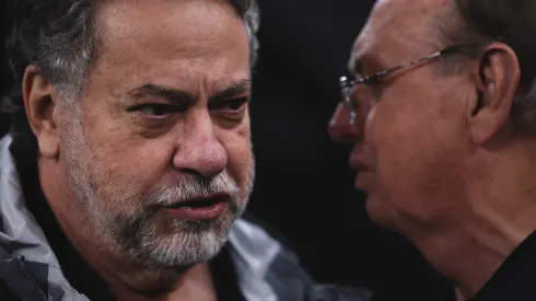 SP – SAO PAULO – 20/11/2025 – BRASILEIRO A 2025, CORINTHIANS X SAO PAULO – Osmar Stabile presidente do Corinthians e Julio Casares presidente do Sao Paulo durante partida no estadio Arena Corinthians pelo campeonato Brasileiro A 2025. Foto: Ettore Chiereguini/AGIF