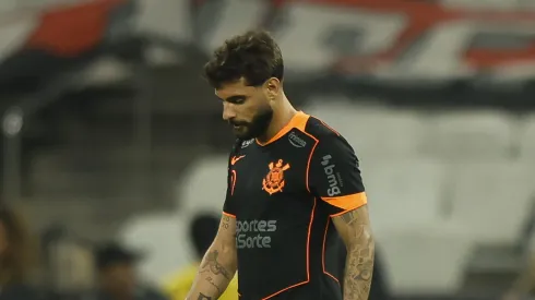 Yuri Alberto, atacante do Corinthians em partida pelo campeonato brasileiro (Foto: Miguel Schincariol/Getty Images)