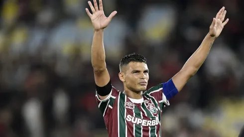 RJ – RIO DE JANEIRO – 19/11/2025 – BRASILEIRO A 2025, FLUMINENSE X FLAMENGO – Thiago Silva jogador do Fluminense comemora a vitoria apos a partida contra o Flamengo no estadio Maracana pelo campeonato Brasileiro A 2025. Foto: Alexandre Loureiro/AGIF