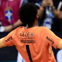 Hugo Souza é flagrado por dublador fazendo premonição decisiva em classificação histórica do Corinthians